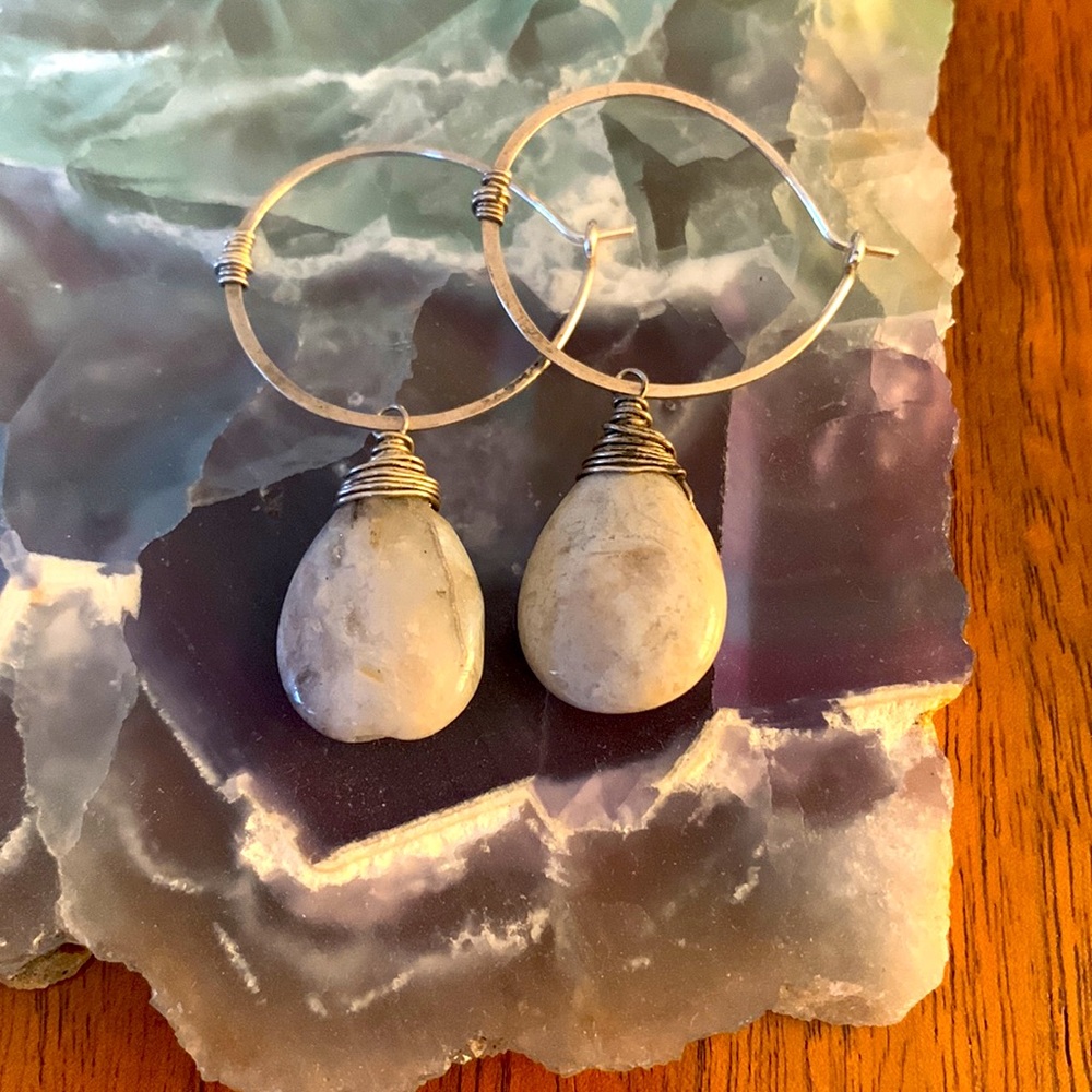 New Beautiful Silver & Agate Earrings